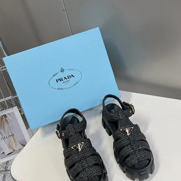 slippers 