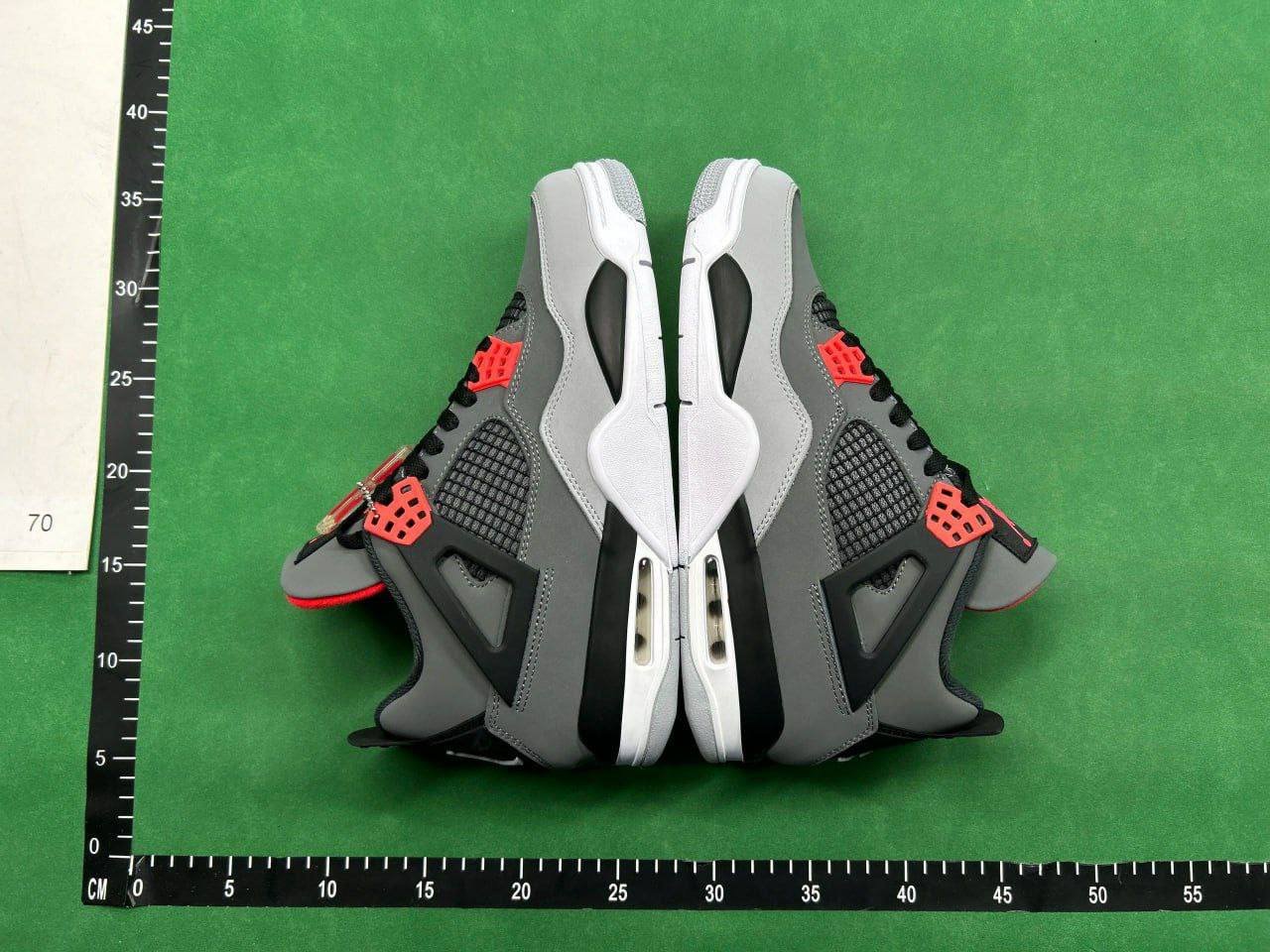  Jordan 4 sneakers 