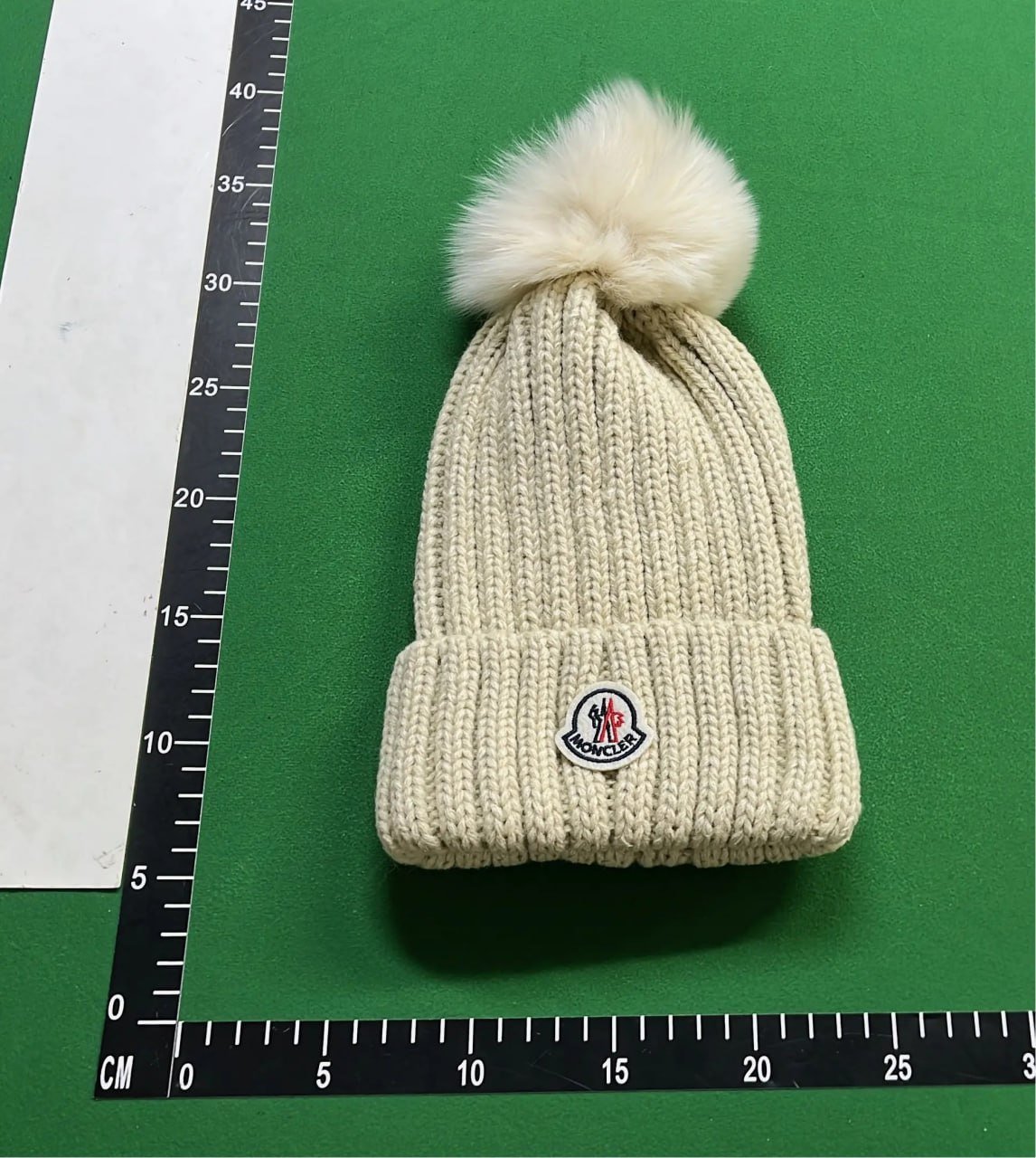 Moncler CAP40+style