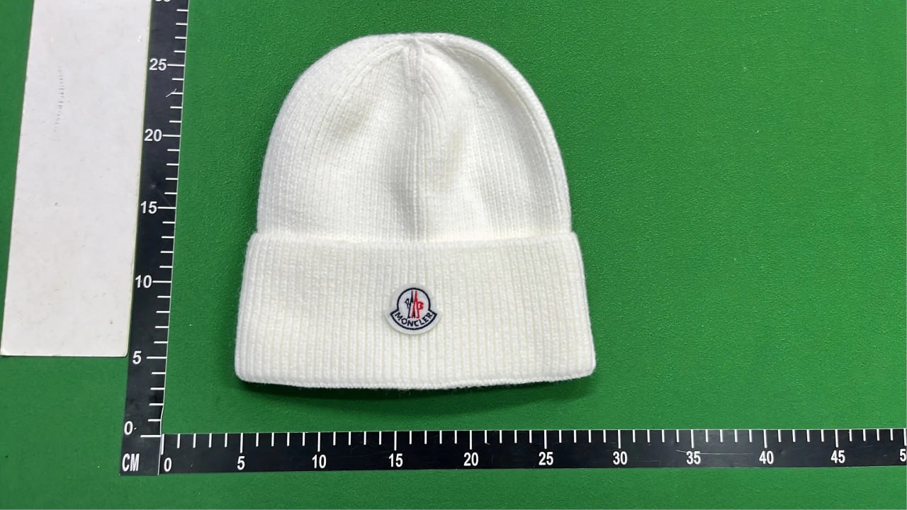 Moncler CAP40+style