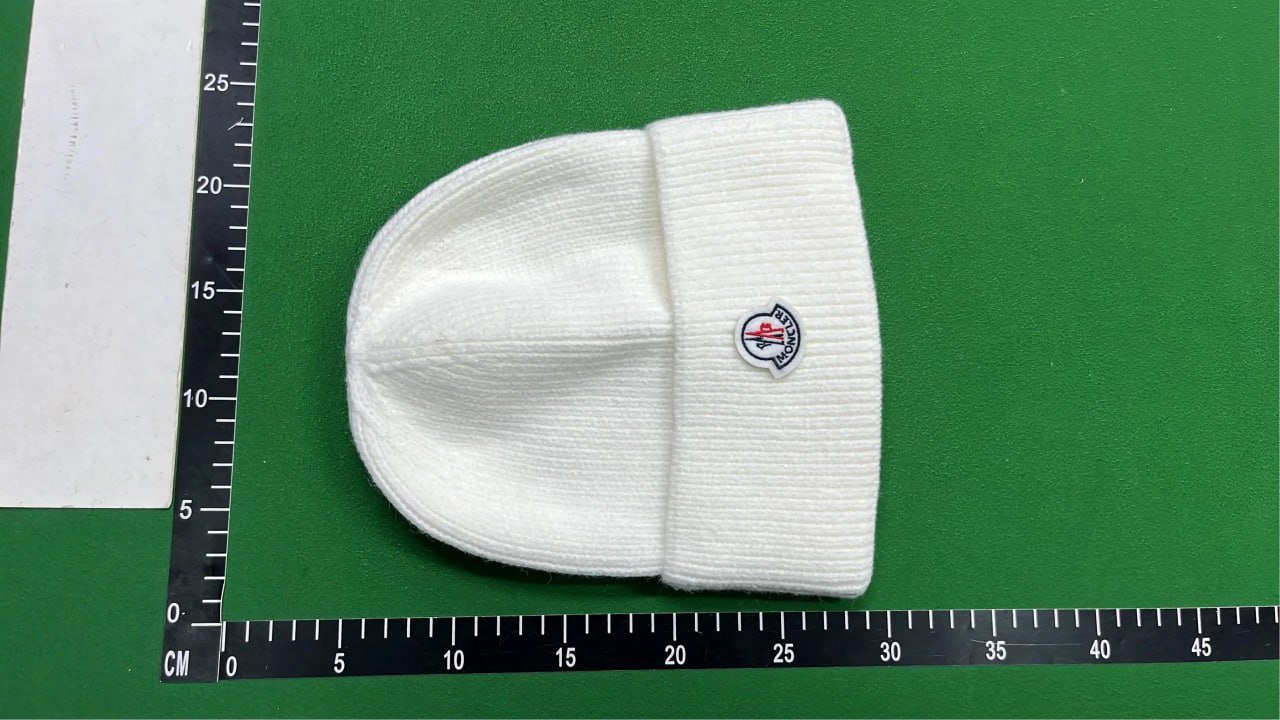 Moncler CAP40+style