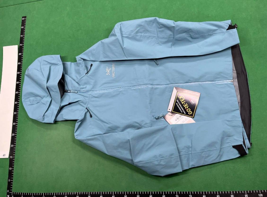  Arc'teryx  jacket