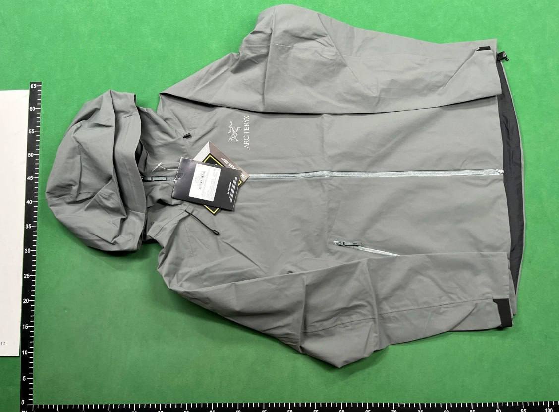  Arc'teryx  jacket
