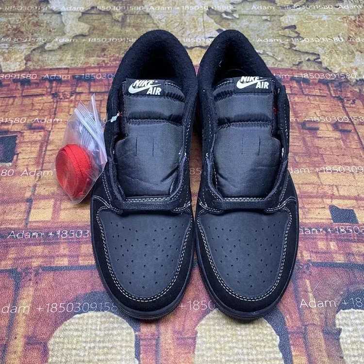 NIKE AIR JORDAN 1 Low