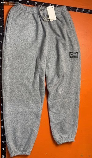 NIKE