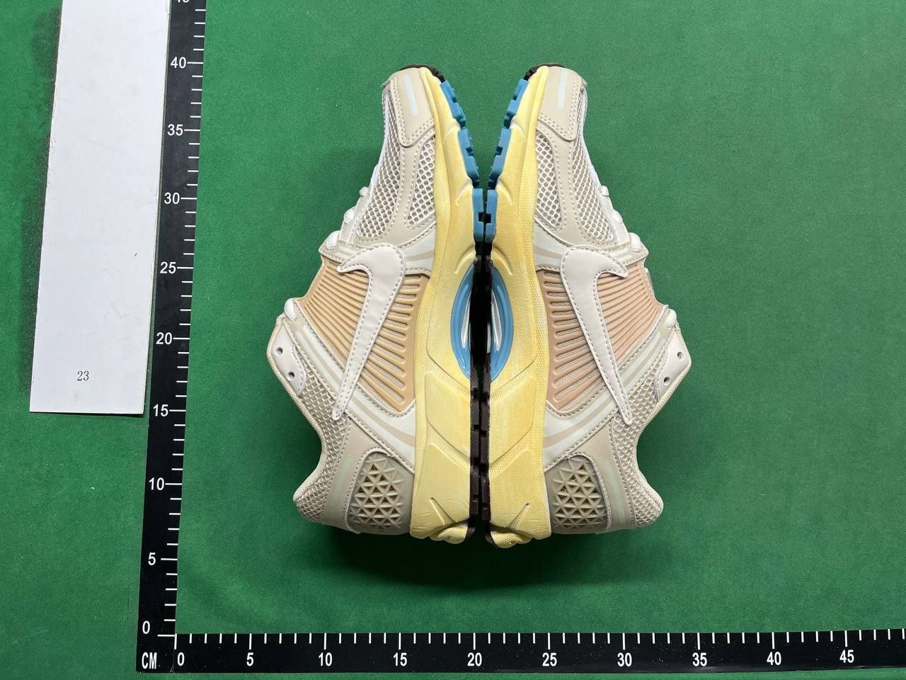 Nike Zoom Vomero 5 