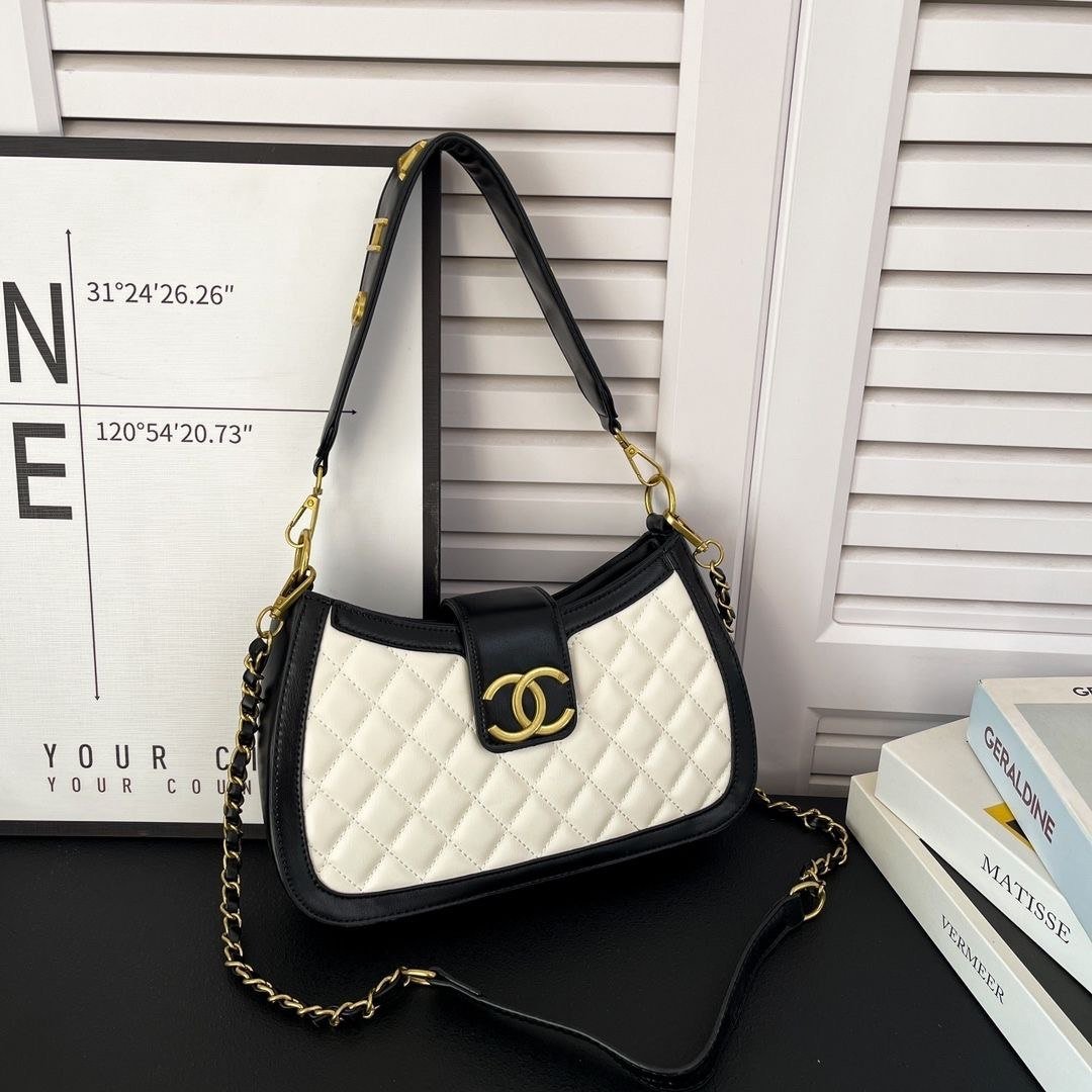 Chanel Fashion Bag