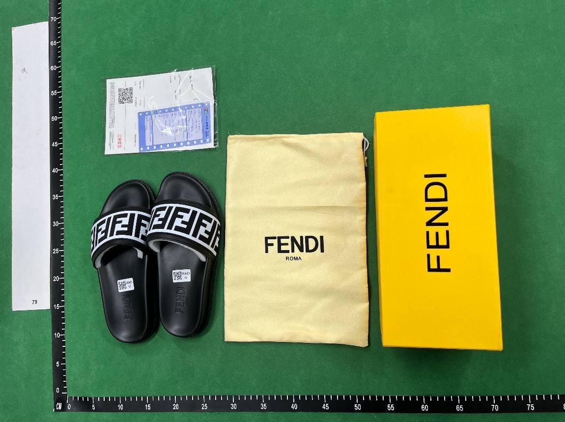  Fendi Slides 
