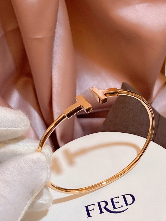 Tiffany diamond-free coil open bracelet