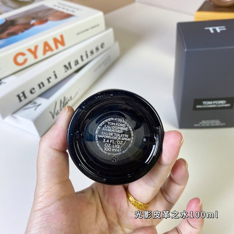 TOMFORD TF 24th Edition Light and Shadow Leather Water Perfume