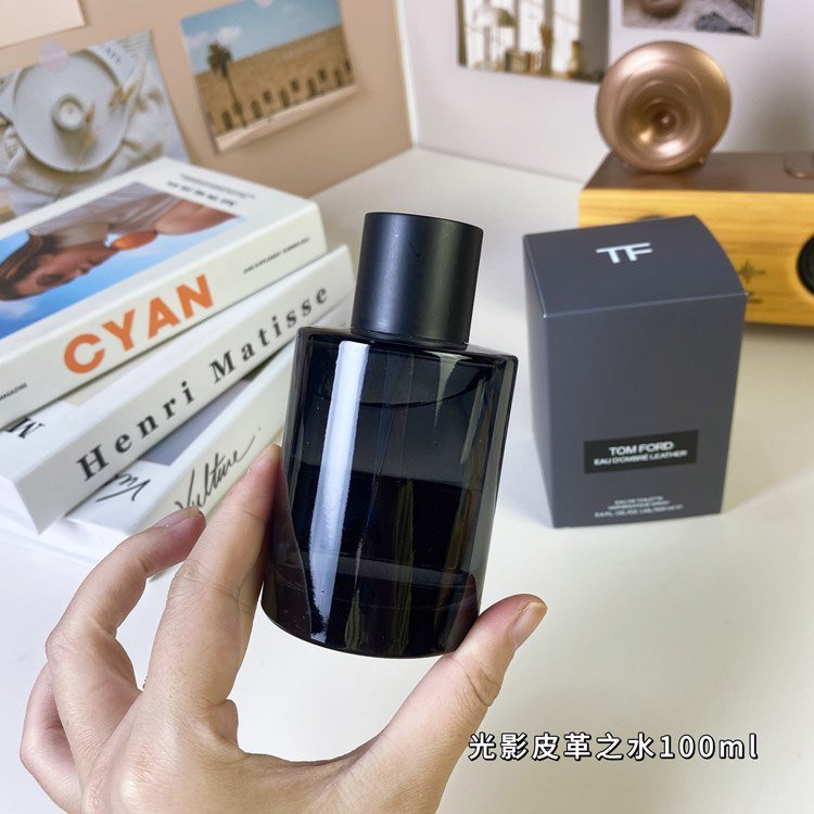 TOMFORD TF 24th Edition Light and Shadow Leather Water Perfume