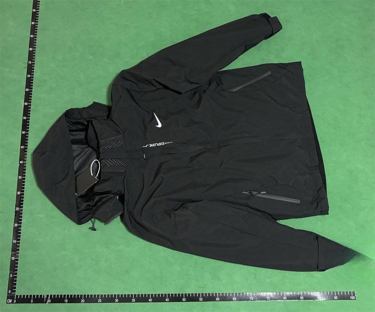 NikeA Under Armour Hooded Zipper Long Sleeve Jacket