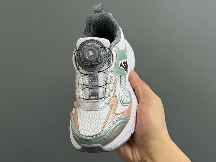 MLB New York Yankees low-top children's non-slip and wear-resistant shoes